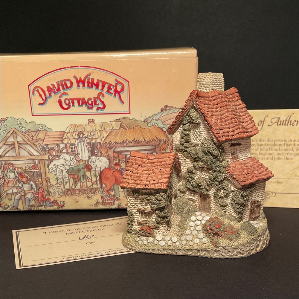 Vintage David Winter Cottages
